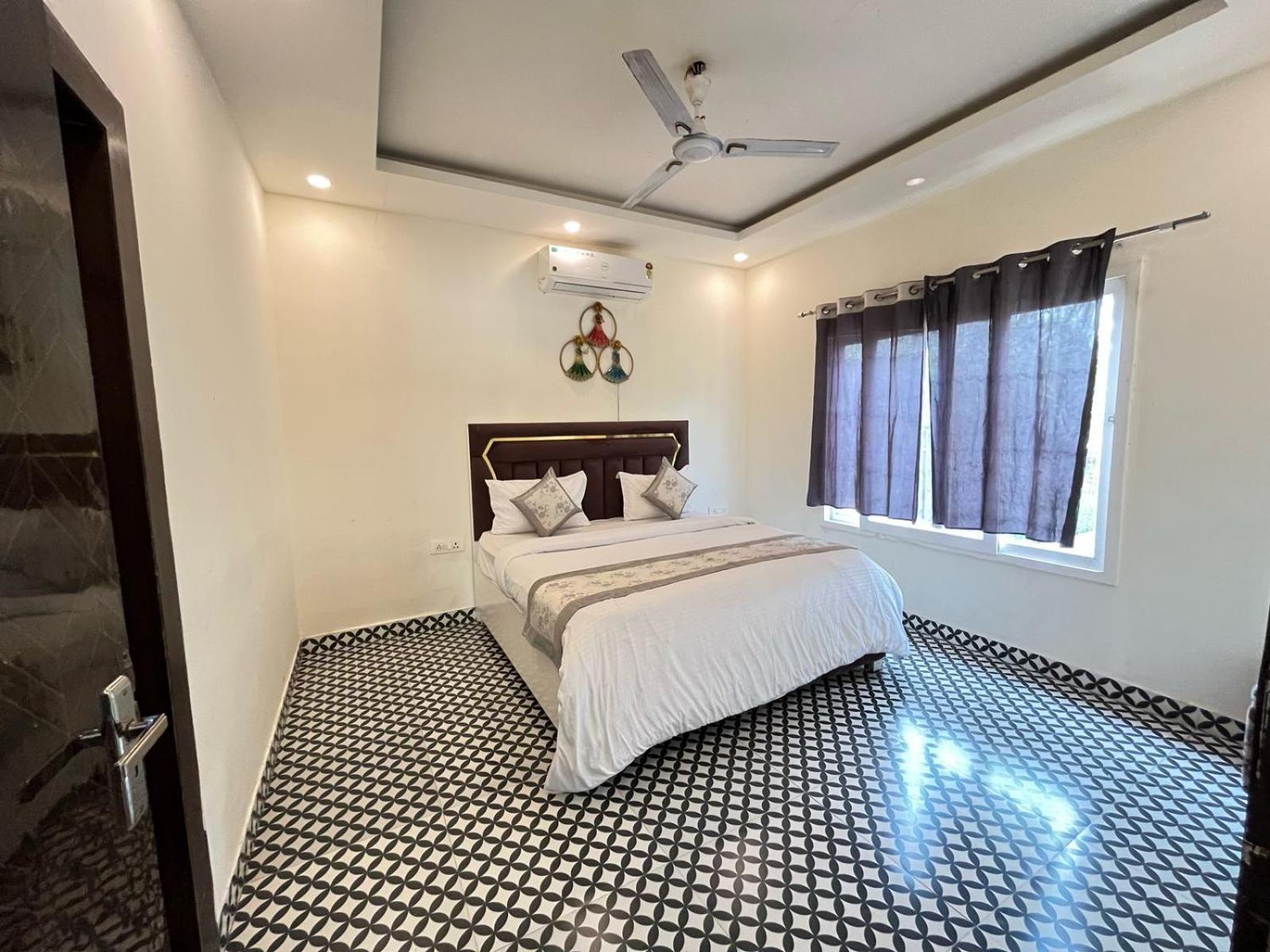 Vibein 71- 2Bhk Farm With Pool & Garden Sector 150 Noida Villa Greater Noida Exterior photo